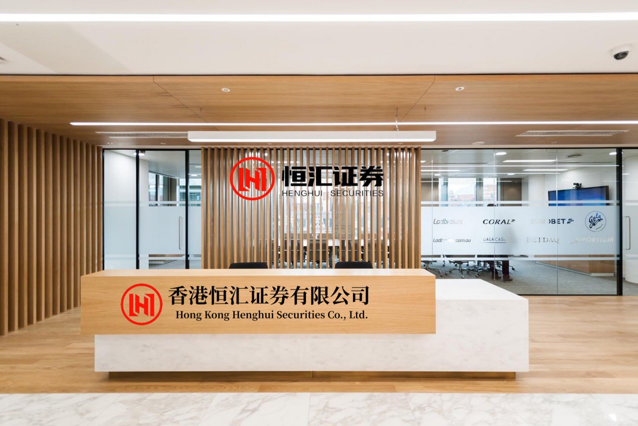 中博策略 亲切橘子ox：炒股不用复杂，这套“超级简单选股法”帮你把策略化繁为简：月线MACD金叉锁定潜力股，日线20日均线作为操盘指南针，再配合清晰的分批止盈与严格止损规则，让每一步操作都有章可循，在控制...